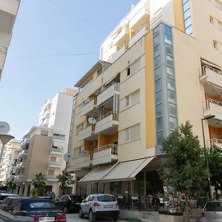 Gloria's Lungomare Apartment Vlore